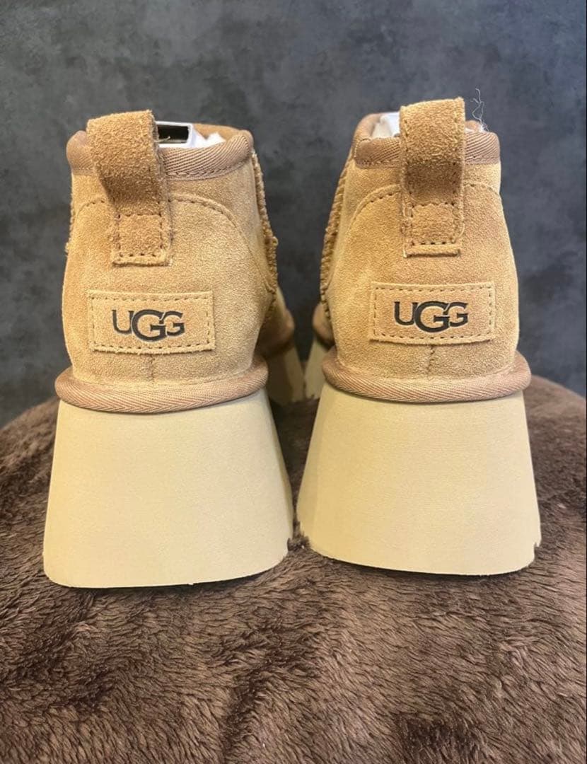 UGG / アグ 厚底 24cm