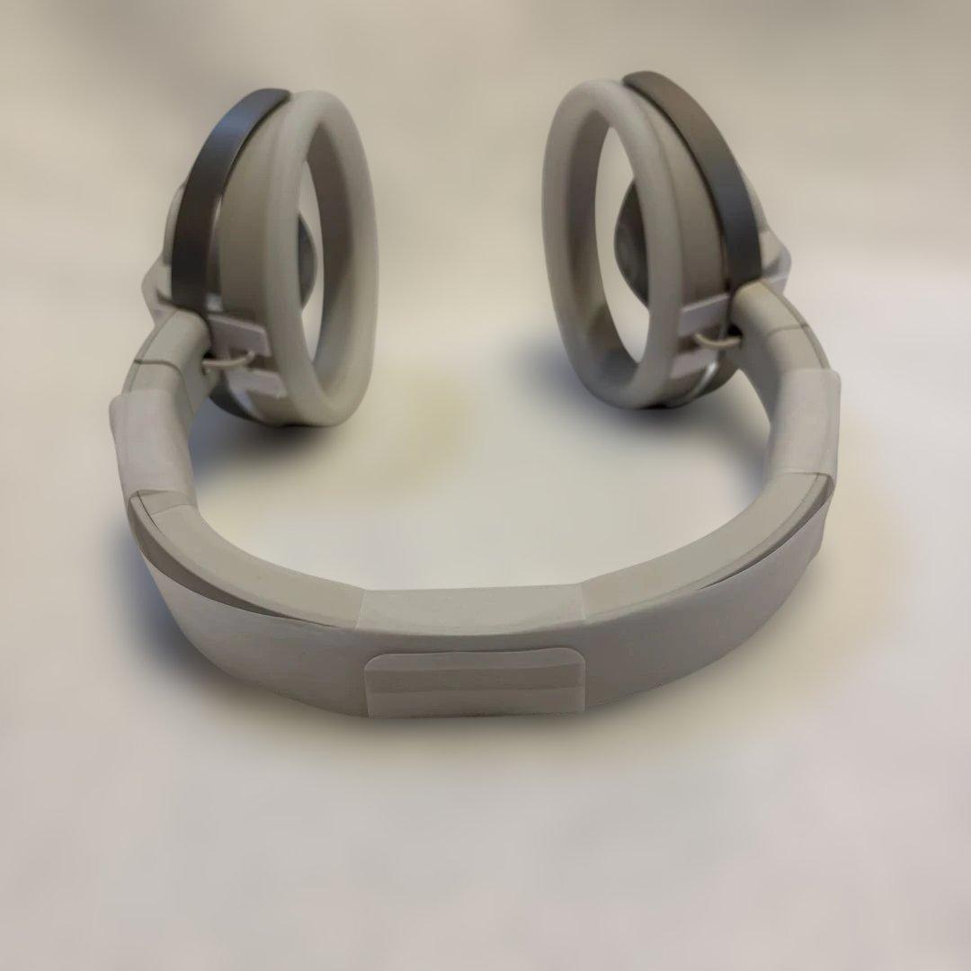 【新品・未使用】nwm ONE ライトグレイ MBH001 ワイヤレスヘッドホン