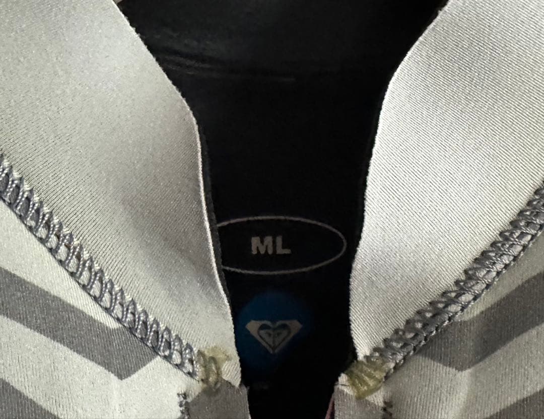 美品　ROXY♡ロキシー ウェットスーツ フロントジップ タッパー ML 2mm