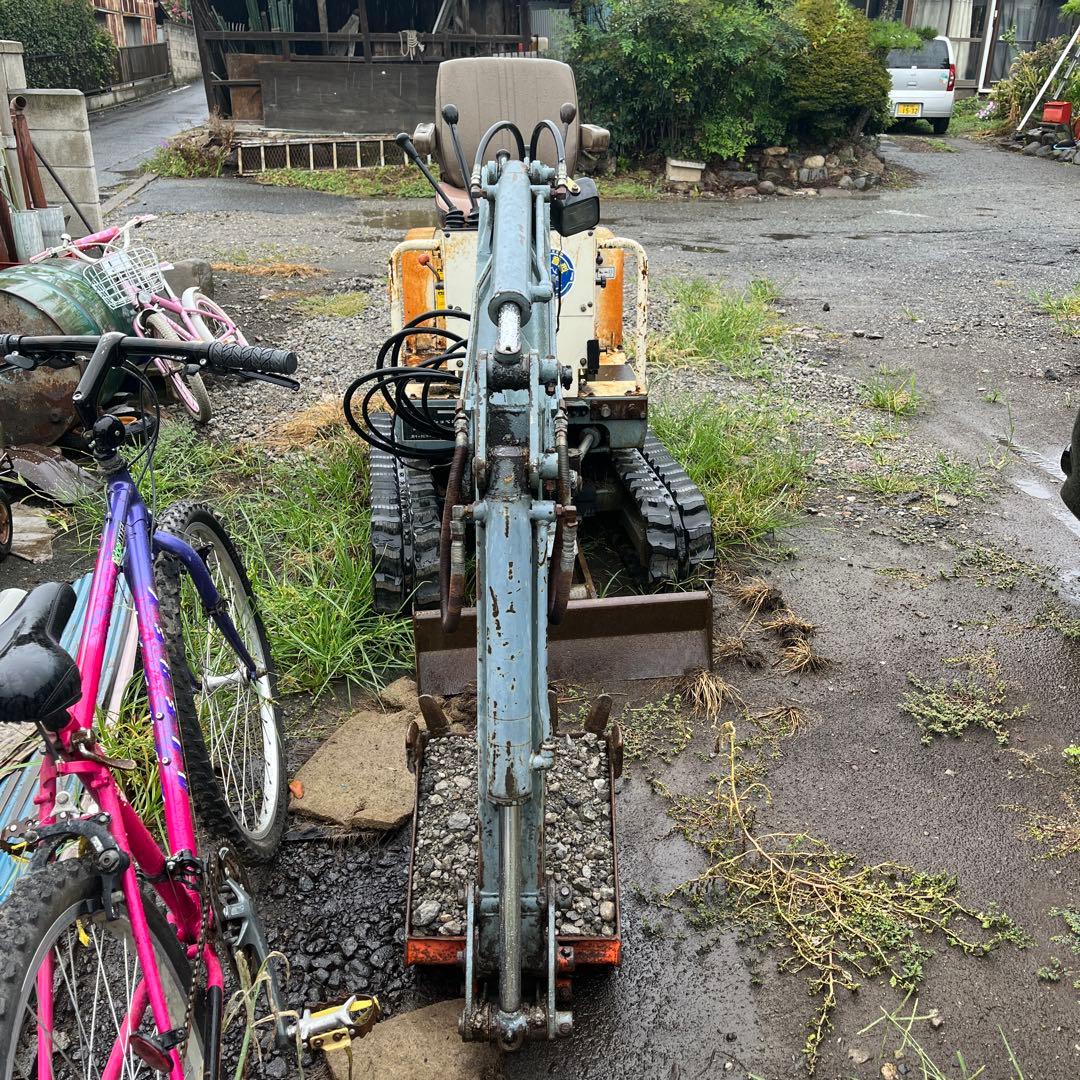 小型バックホー ホワイト/オレンジ