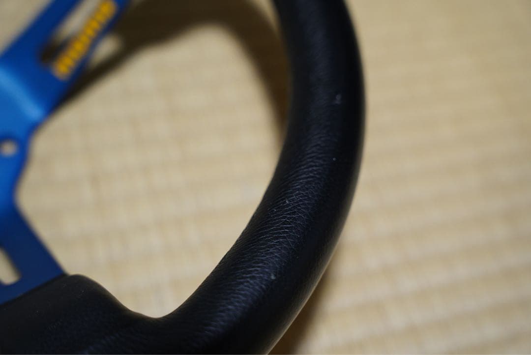 【正規品】MOMO mod.08 ステアリングホイール