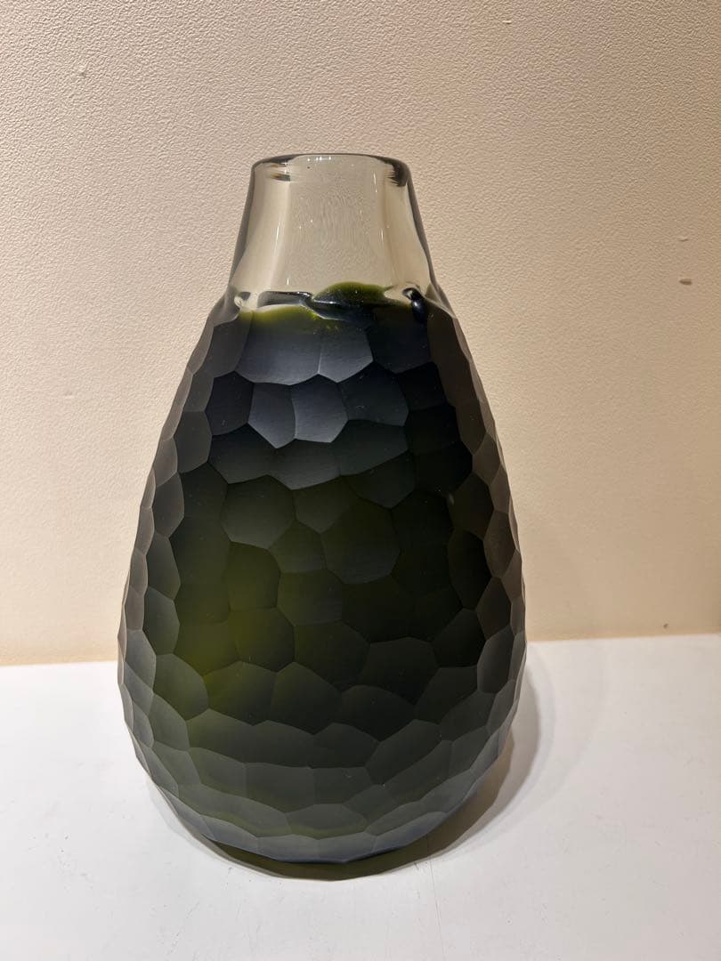 317　BoConcept　ガラスフラワーベース　緑系　多面体　展示品