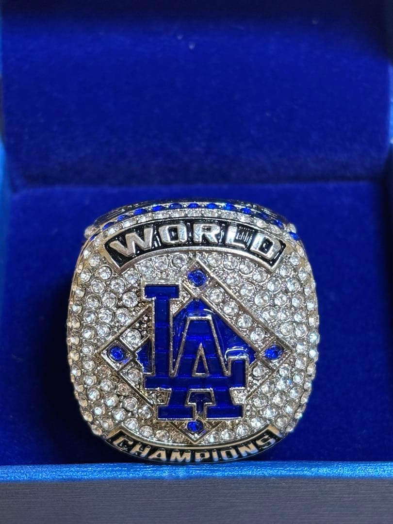 ⭐️期間限定価格⭐️【特別】大谷翔平2025＆2024チャンピオンリング&トロフィー