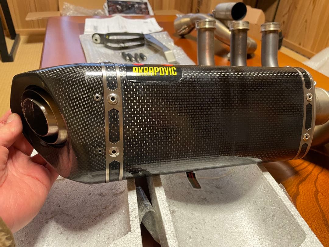 アクラポビッチAKRAPOVIC マフラー　XSR900 MT09