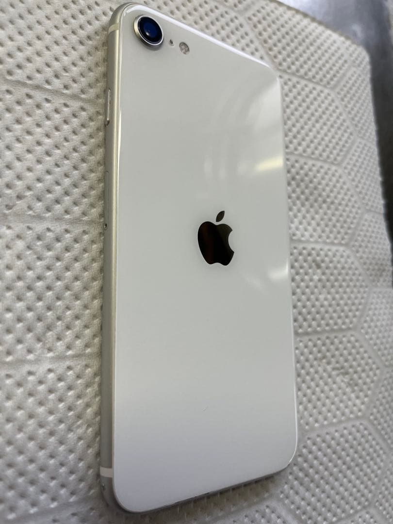 iPhone SE 第２世代　本体　64GB 箱有り