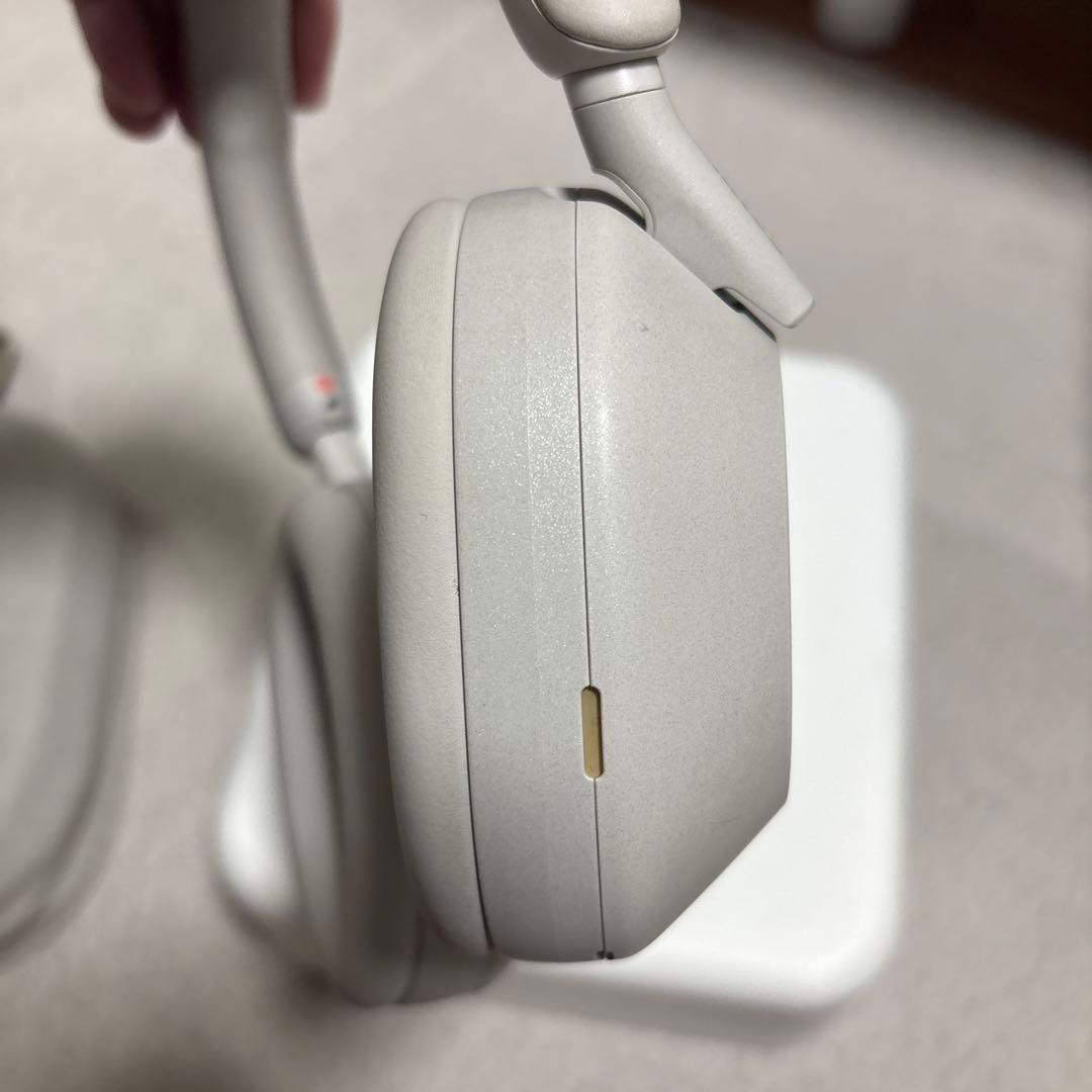 sony ワイヤレスヘッドフォン　wh-1000xm5 ホワイト