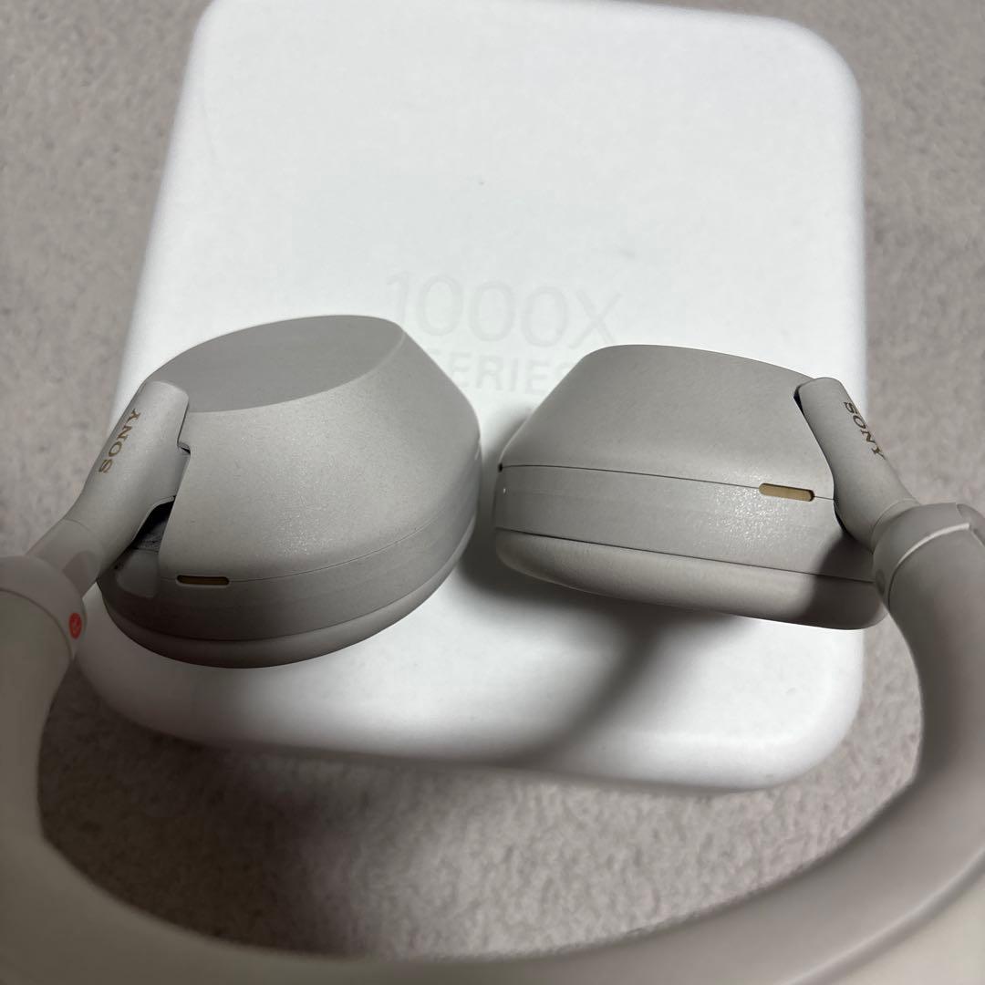 sony ワイヤレスヘッドフォン　wh-1000xm5 ホワイト