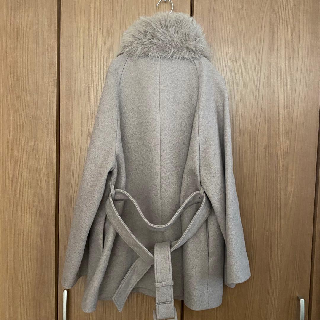 美品　Chico ファー取り外しケープコート グレージュ ファー コート