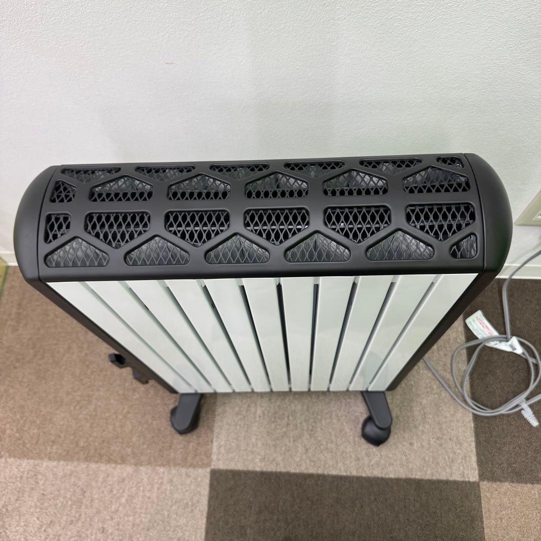 【美品】DeLonghi オイルヒーター デジタル表示mdhu15-bkデロンギ