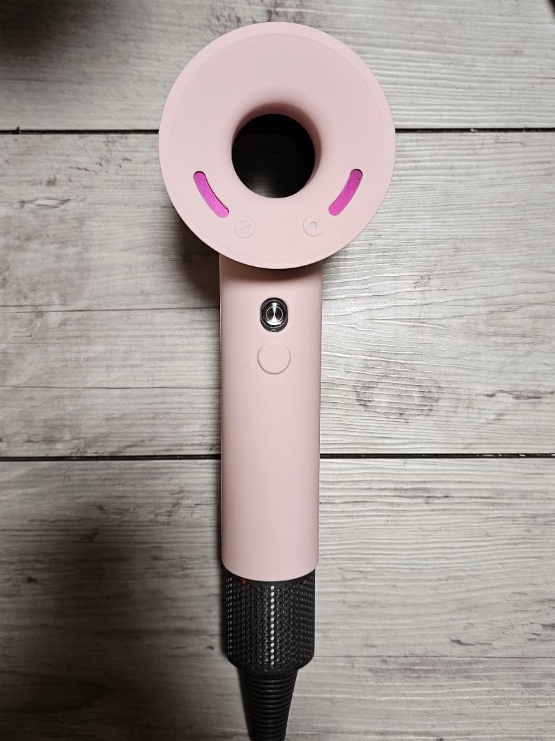 週末限定　新品シリコンカバー付　ダイソン　メンテナンス済み　Dyson hd08