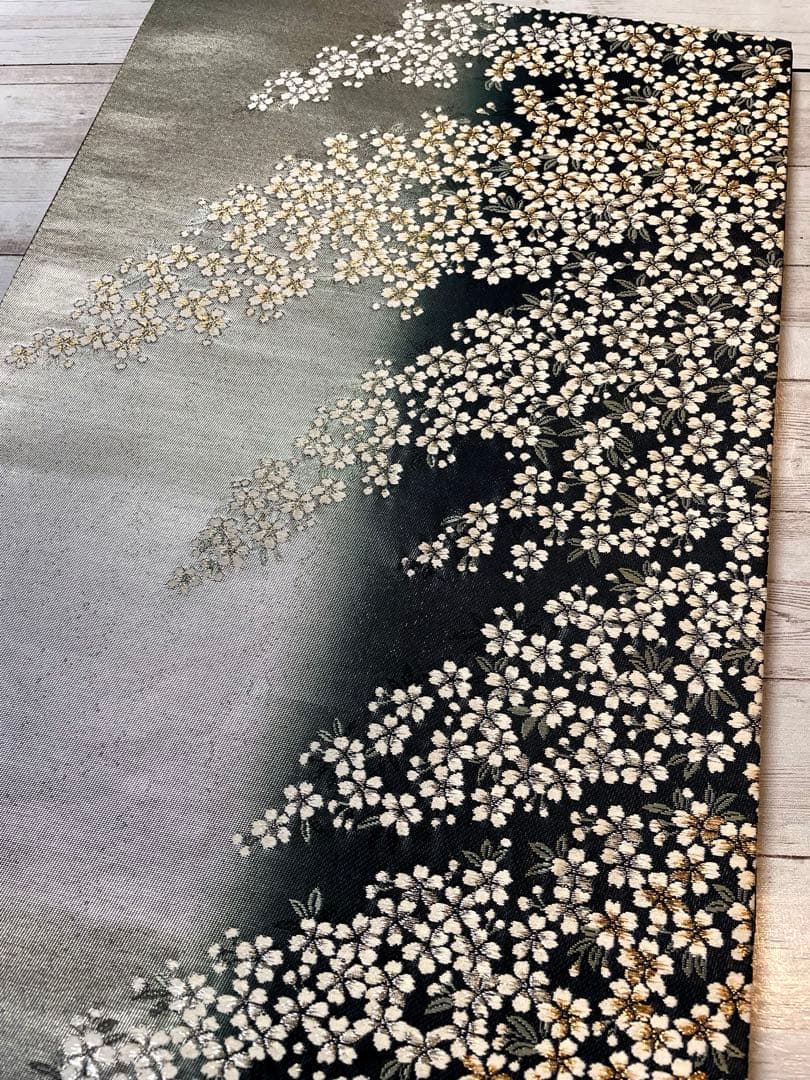 逸品＊正絹 六通柄袋帯 桜舞文様 金銀糸 バイカラー 引箔 美品