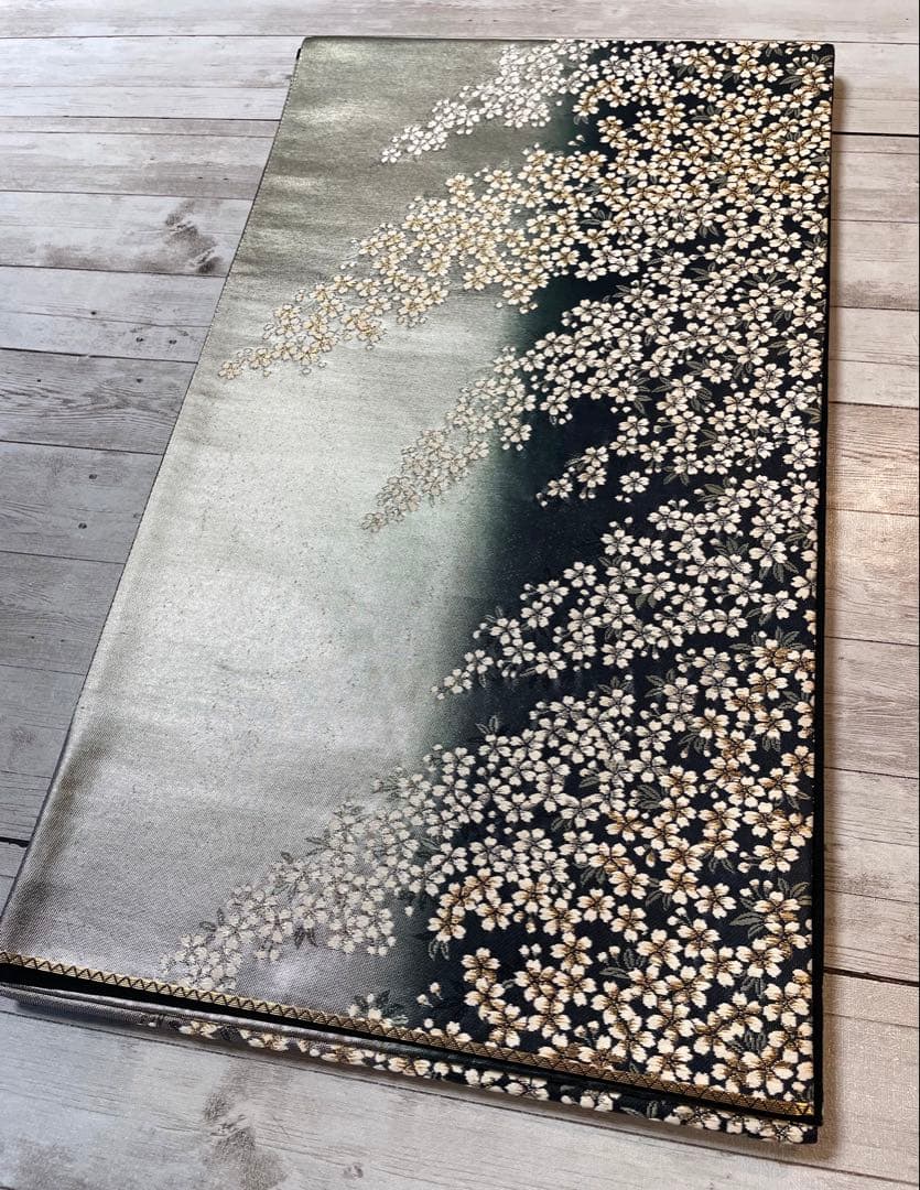 逸品＊正絹 六通柄袋帯 桜舞文様 金銀糸 バイカラー 引箔 美品