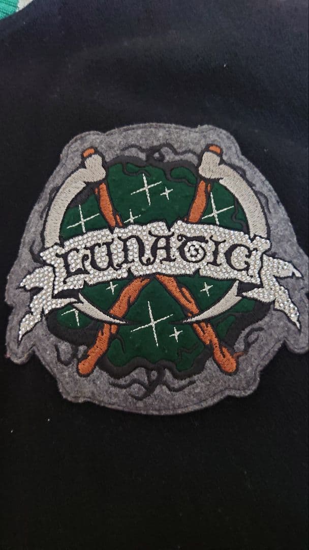 リボルバーREVOLVER スタジャン Lサイズ