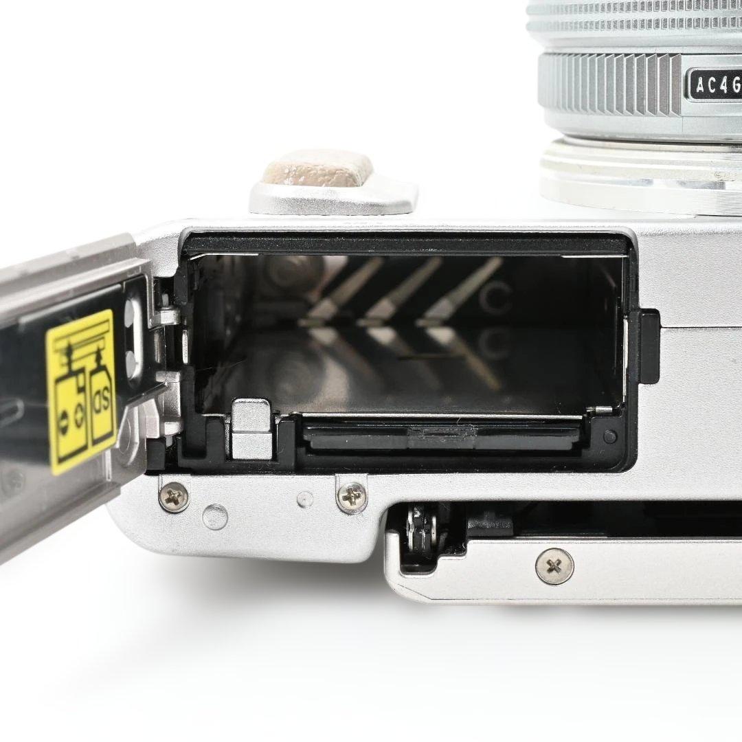 【美品・ショット数1055回】 OLYMPUS E-PL8 EZ レンズキット