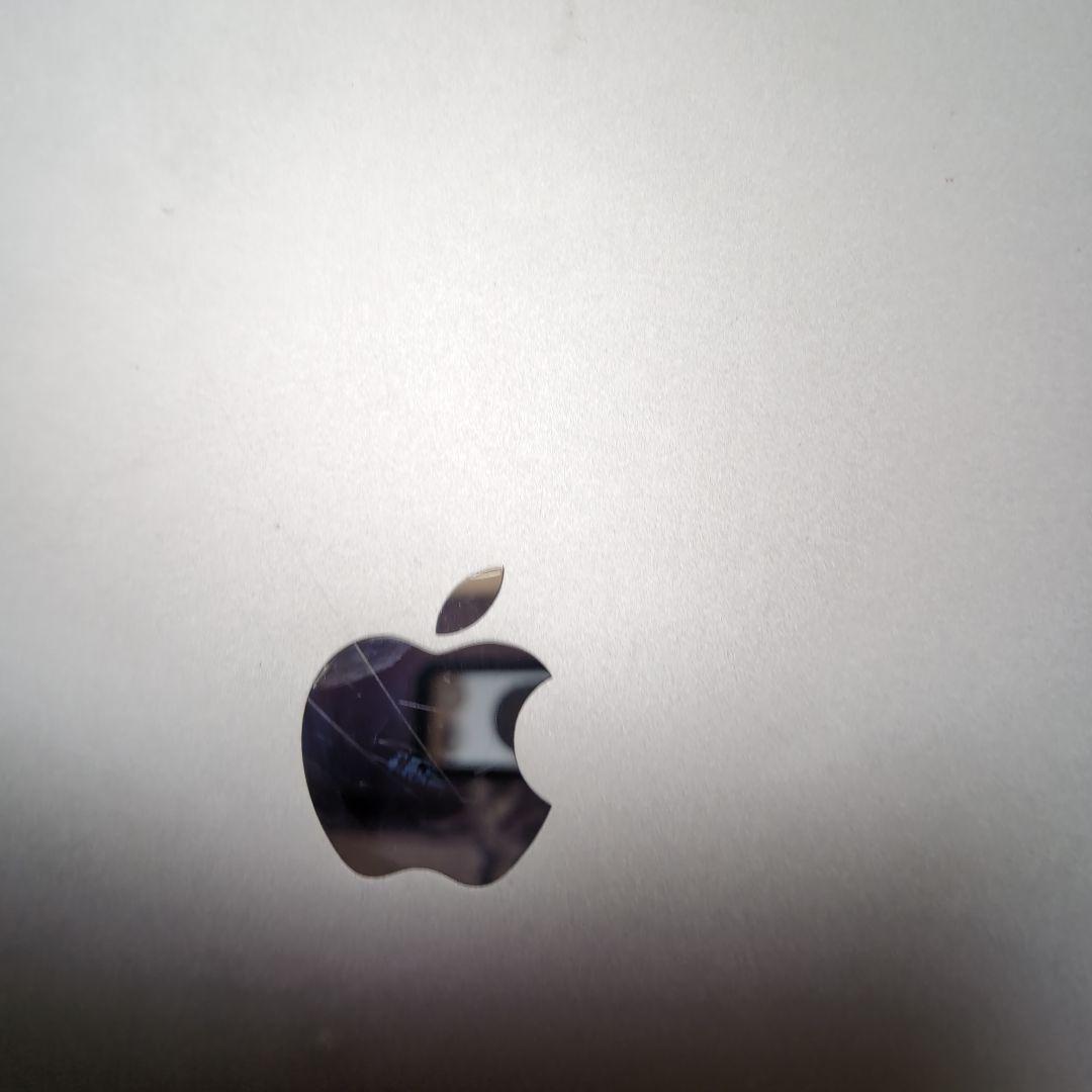 【中古】AppleiPad(A1567)［シルバー］9.7インチ［128GB］