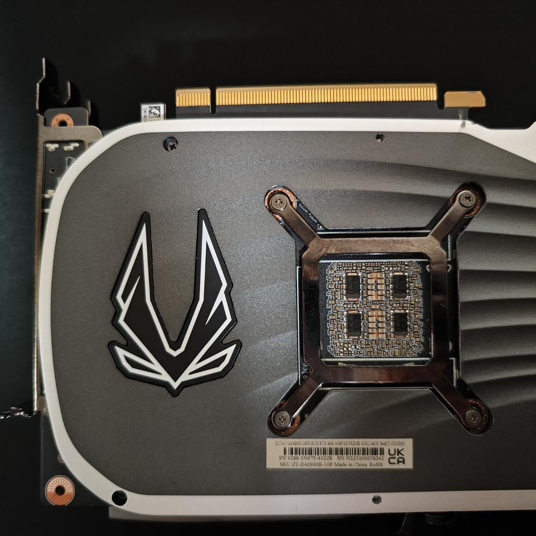 グラフィックボード・グラボ・ビデオカード GEFORCE RTX 4090 AMP EXTREME AIRO 24GB