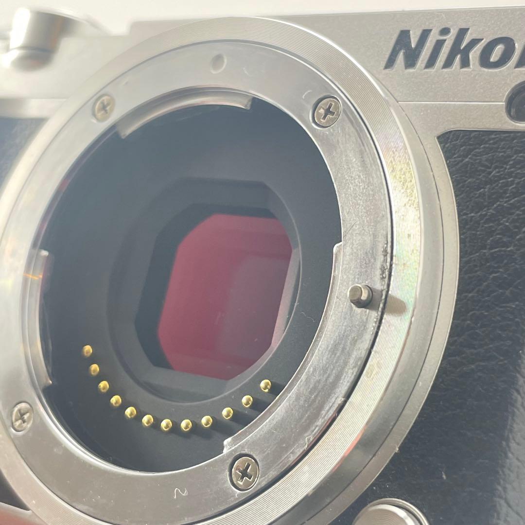 【極上美品・返品保証】Nikon1 J5 標準レンズキット