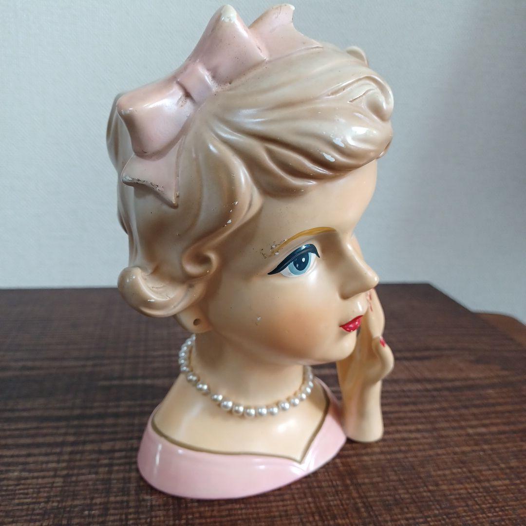 ビンテージ レディヘッドベース 陶器製の置物　ピンクのドレスに頬に手を添えた女性