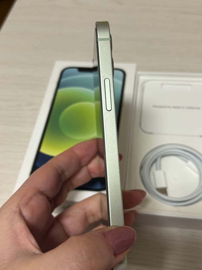 Zoro　iPhone 12 グリーン 本体　中古　スマホ