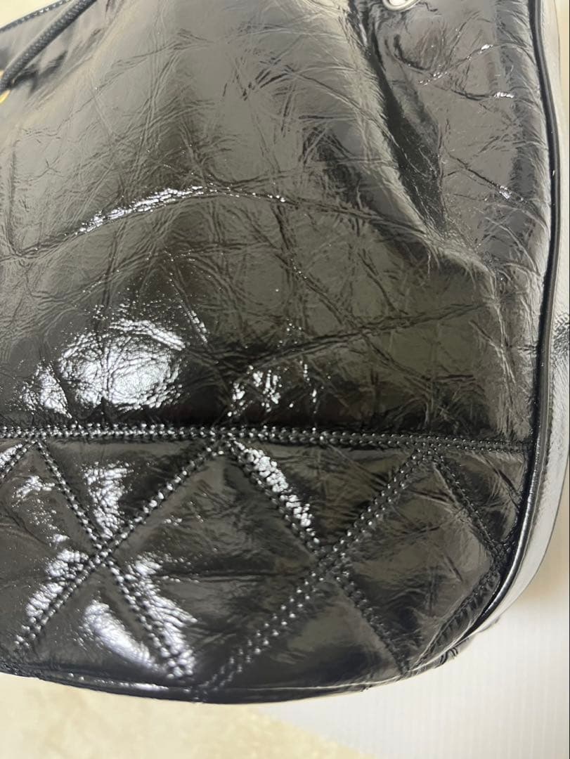 CHANEL シャネル　エナメル巾着型　チェーンショルダーバッグ　30番台