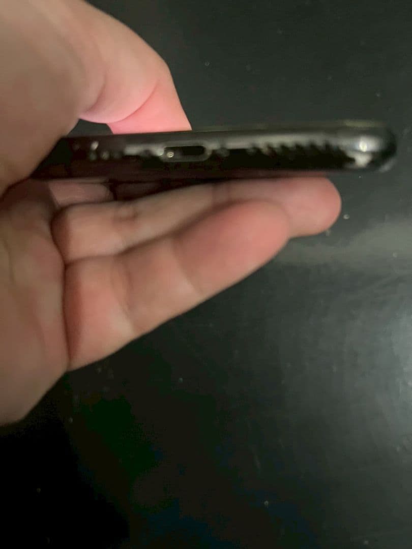 Apple iPhone Xs 本体 256GB 画面傷あり SIMフリー