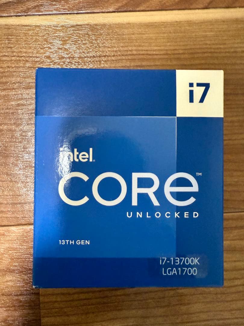 CPU ROG STRIX Z790-F GAMING WiFi + i7-13700K