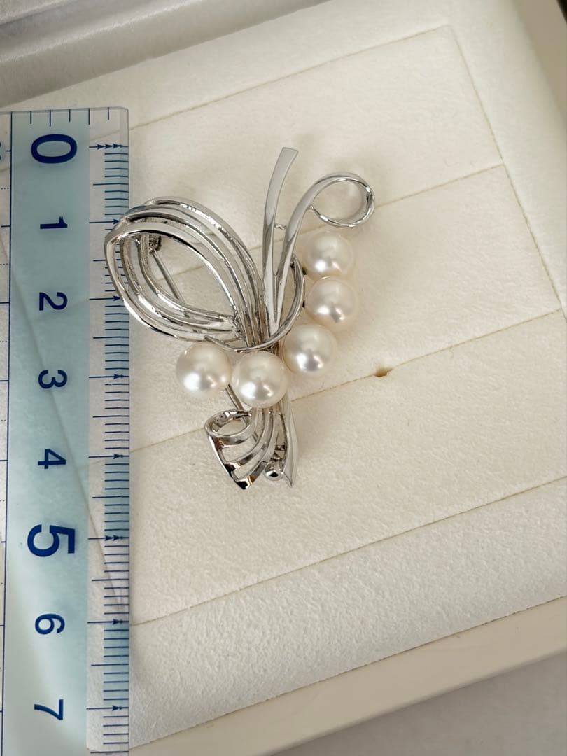 パンです‼️ ミキモト　ブローチ