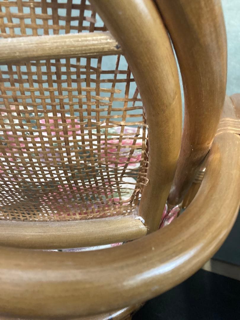 ラタン 回転チェア2脚＆ガラステーブルセット 花柄クッション付き 籐家具