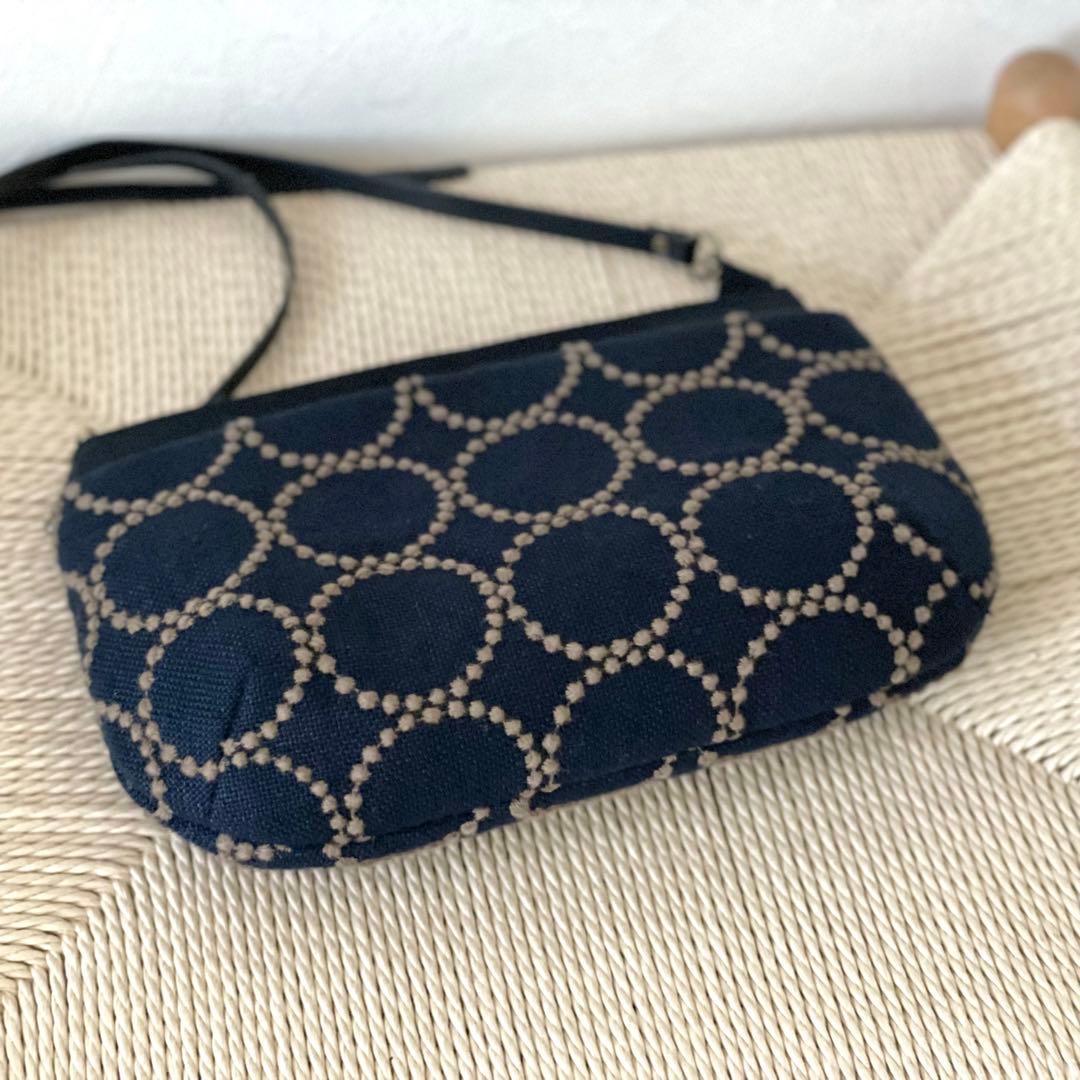 ⚮̈ミナペルホネン　tambourine navy khaki ドラポケショルダー