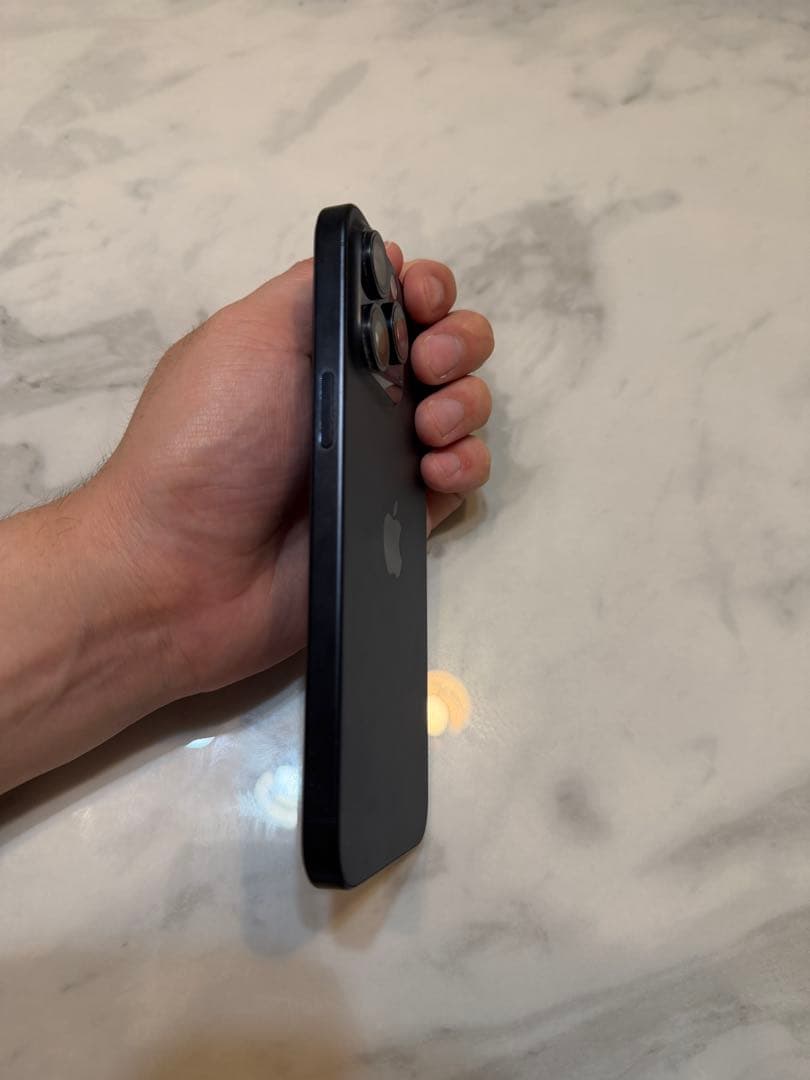 【Care有り】iPhone15ProMax SIM無し　リセット済み