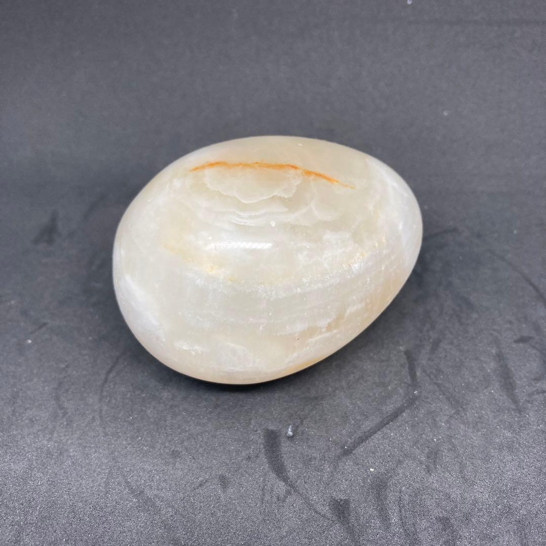 TMG たまご　卵のような石？宝石？鉱石？　詳細不明