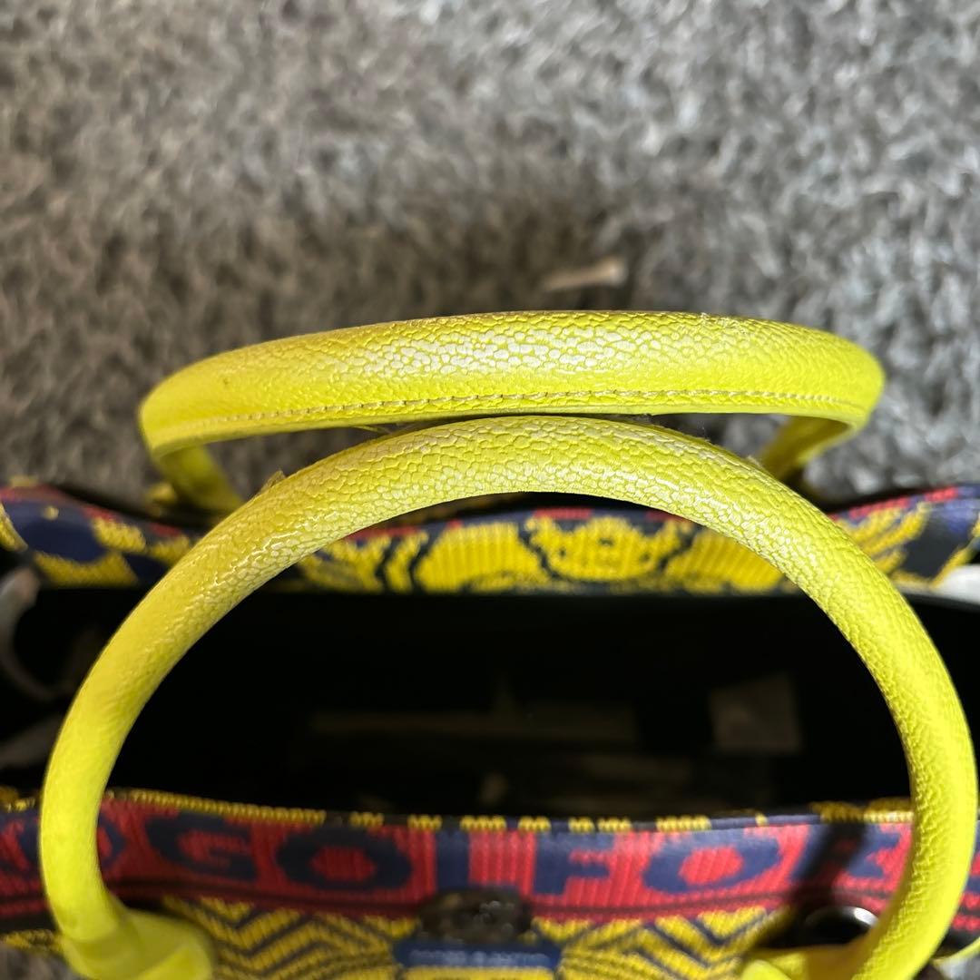 マークアンドロナバック