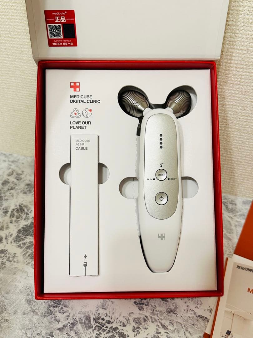 【MEDICUBE】メディキューブ　AGE-R EMSダーマショット