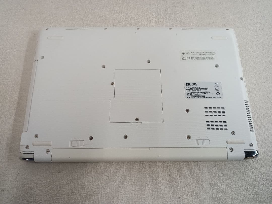 ⊇ dynabook PT85CGP-BJA2 16GB ストレージ無