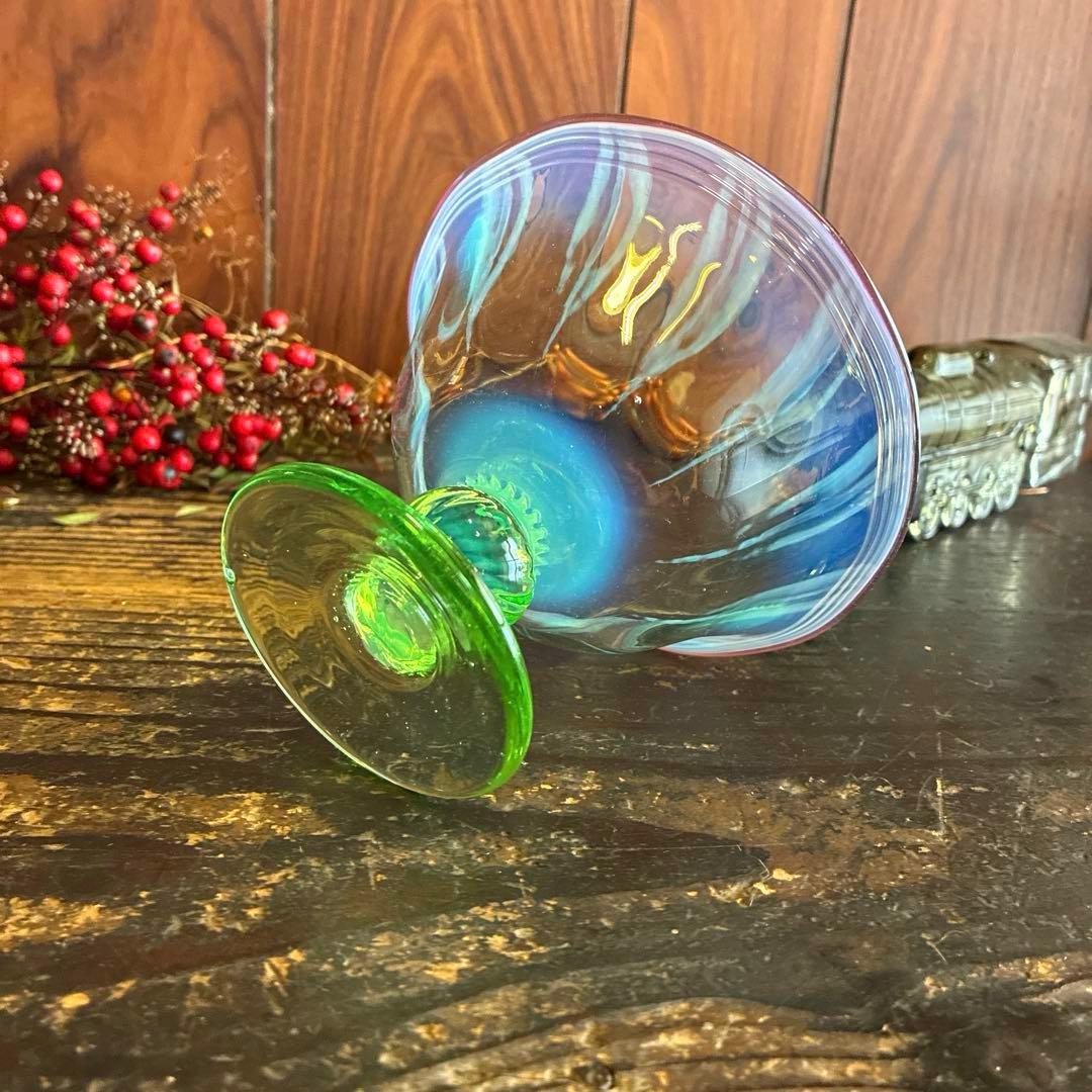 骨董　時代ガラス　希少　若草色　乳白色暈し　桃色千段巻き　氷コップ　ウラン