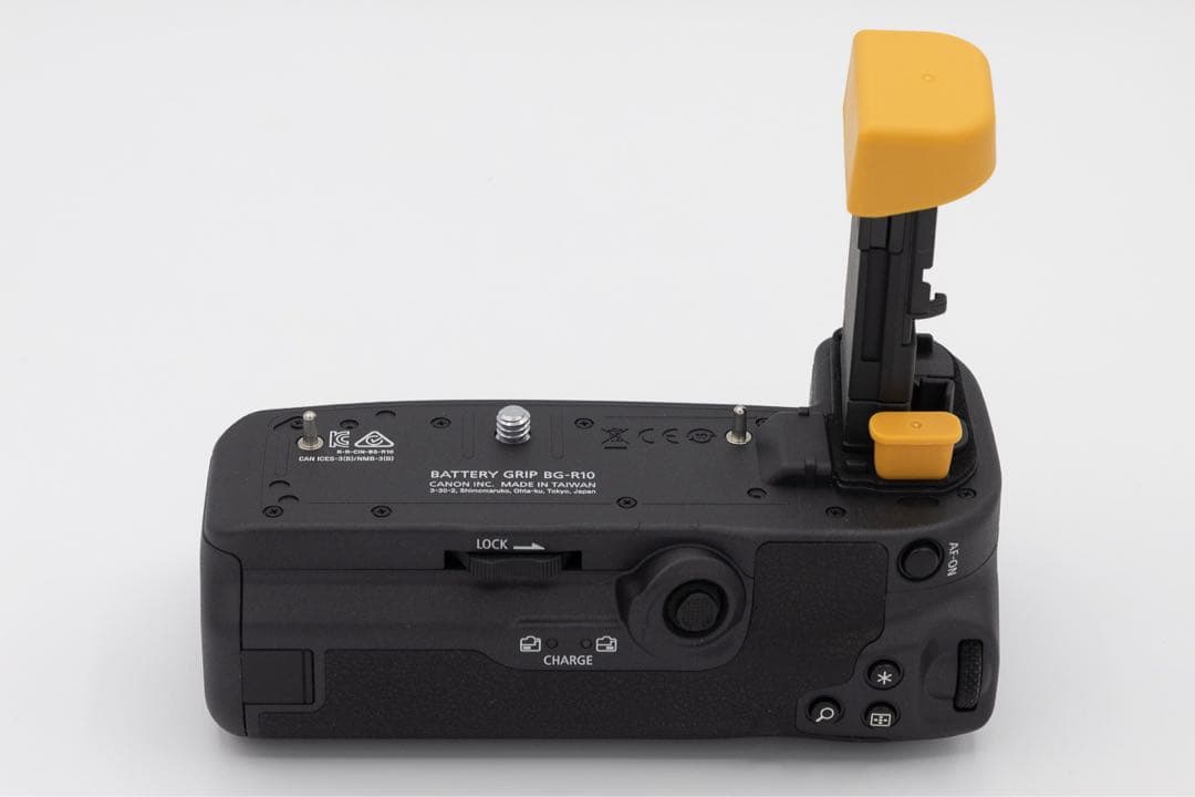 【中古美品】CANON EOS R6 ボディ・バッテリーグリップ・バッテリー２個