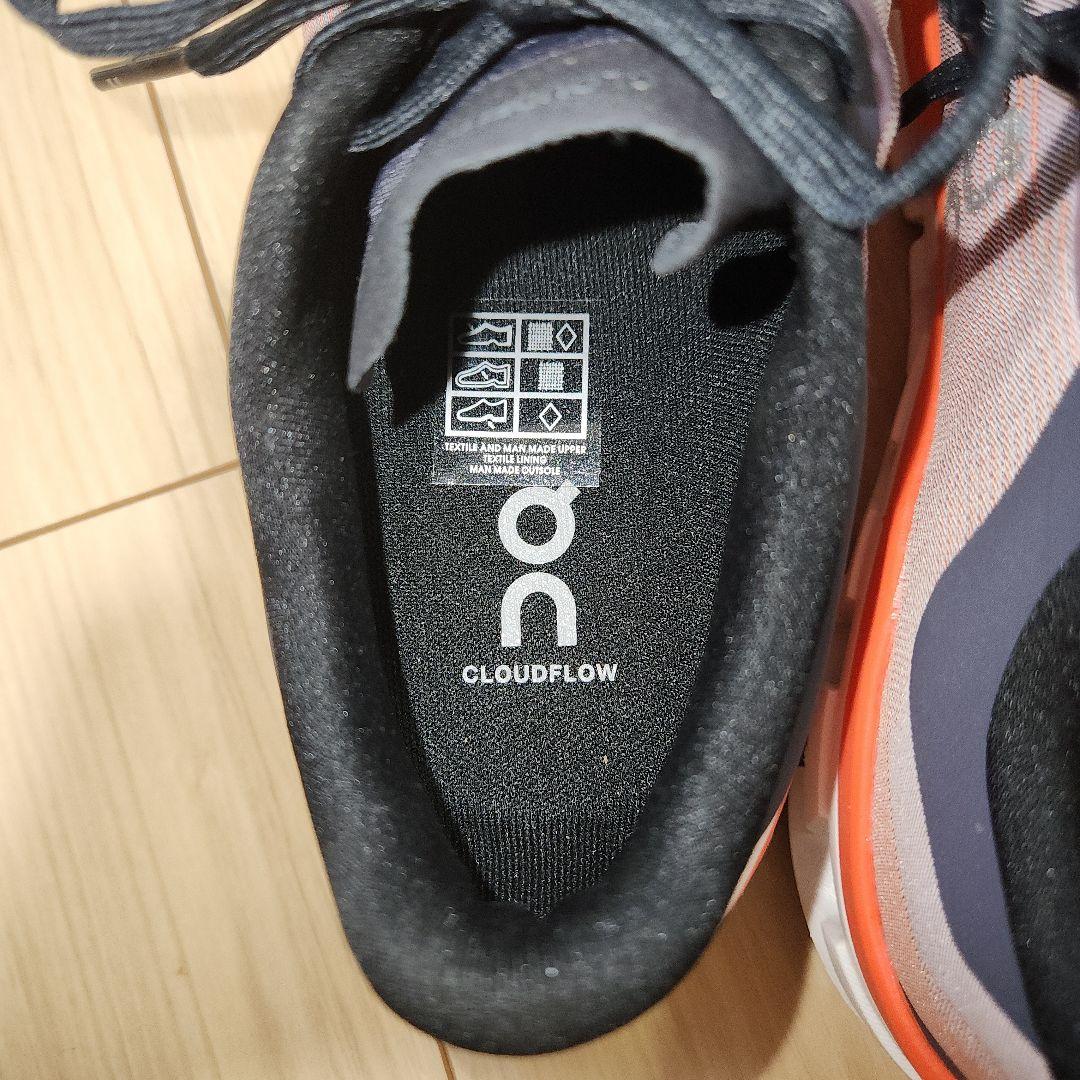 美品 On Cloudflow4 25cm ランニングシューズ