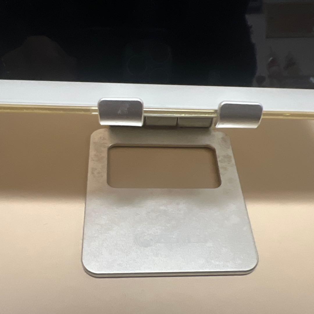 Apple iPad シルバー 本体　第6世代