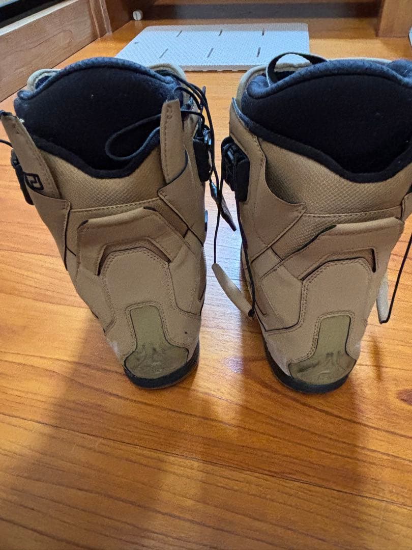 ディーラックスid6.3スノーボードブーツ 25.5cm