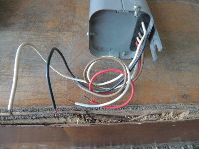 B36　和光　水銀灯安定器　CH-2-A100N　3個　未確認　ジャンク