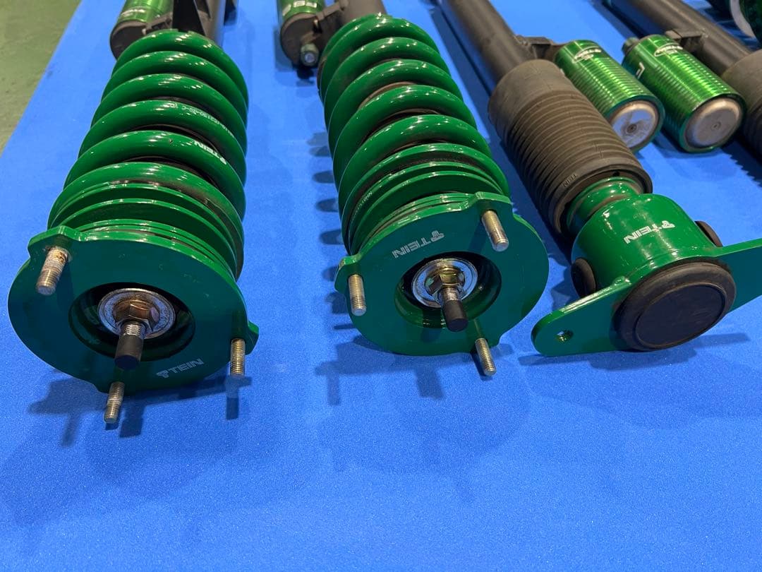 テスラ モデルＹ TEIN FS2 美品中古