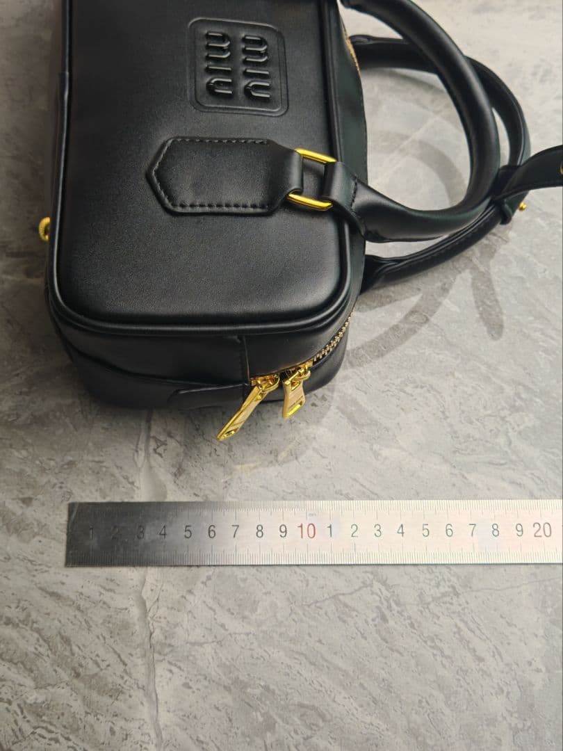 miu miu ミニボストンバッグ 2WAY ブラック レザー 美品