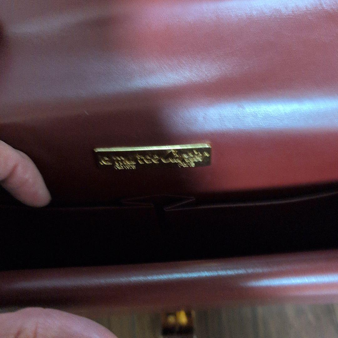 カルティエ　フランス　バーガンディ レザー ショルダーバッグ