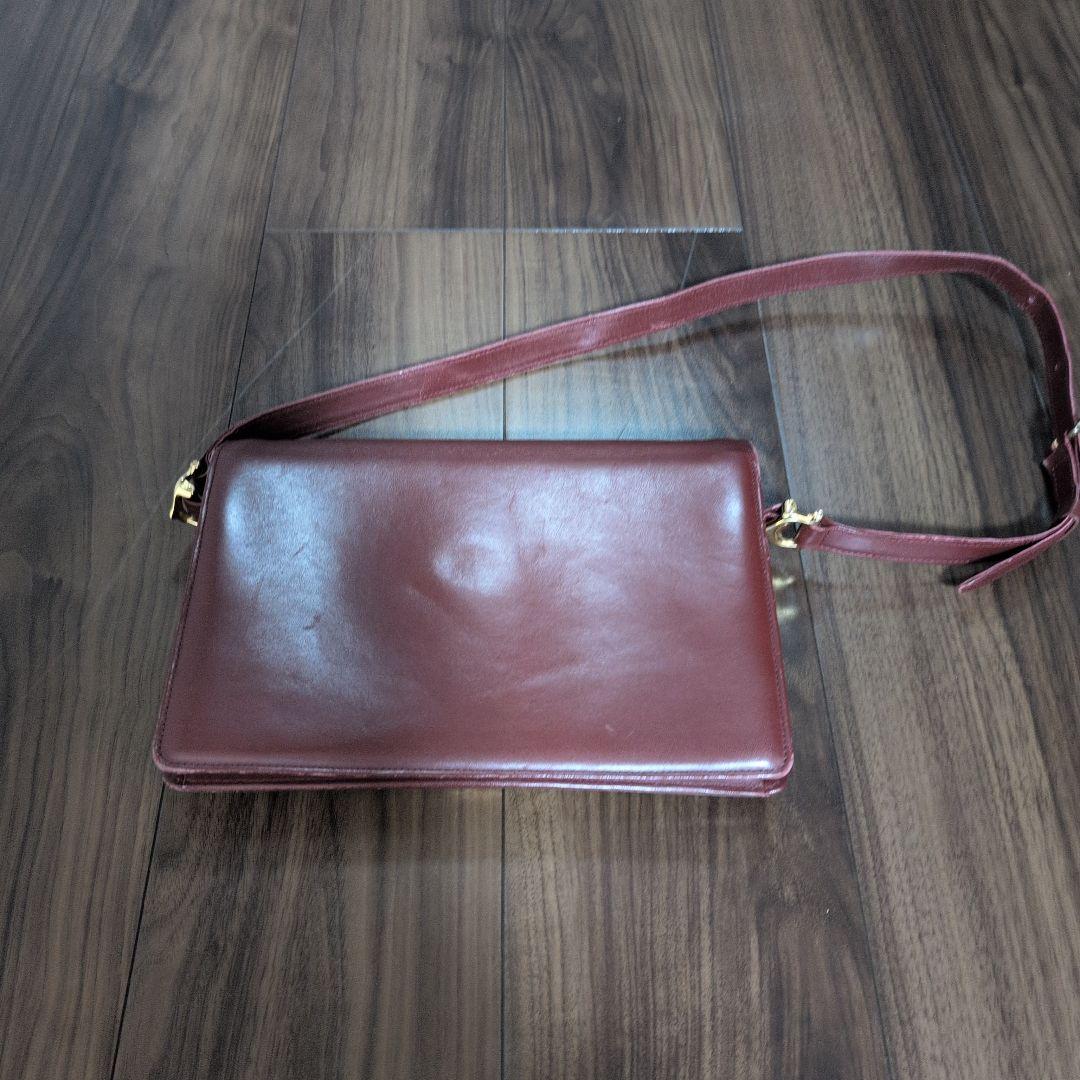 カルティエ　フランス　バーガンディ レザー ショルダーバッグ