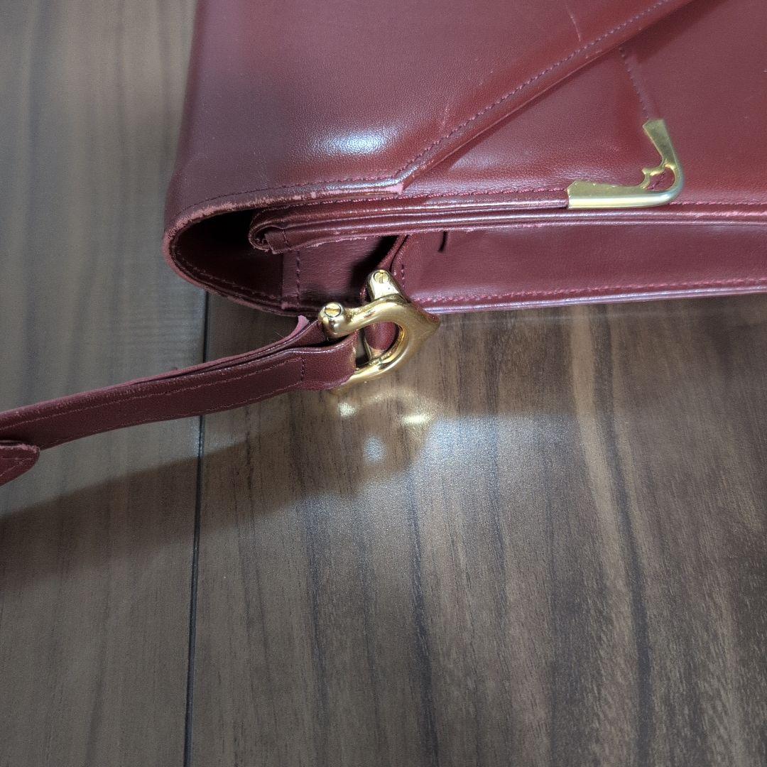 カルティエ　フランス　バーガンディ レザー ショルダーバッグ