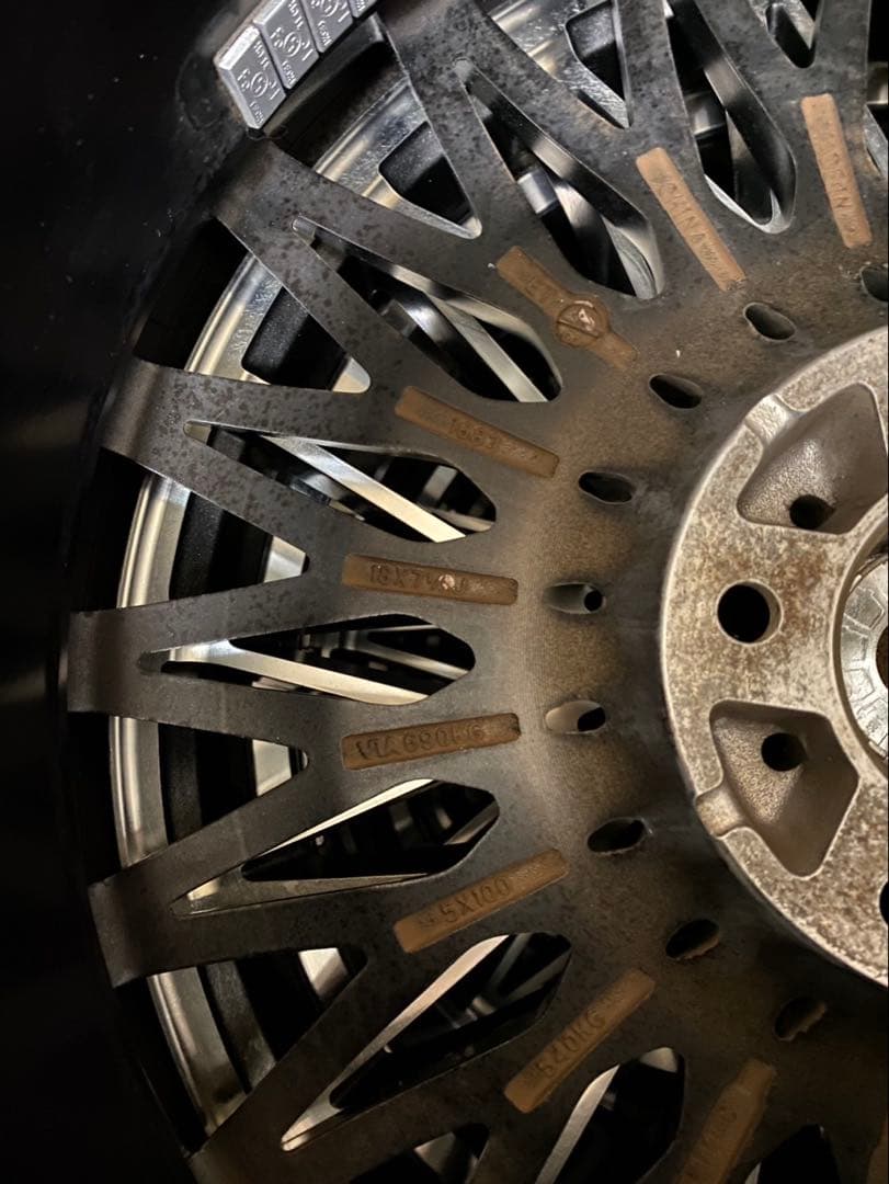 LOXARNY ロクサーニ パヴォーネ 18インチ