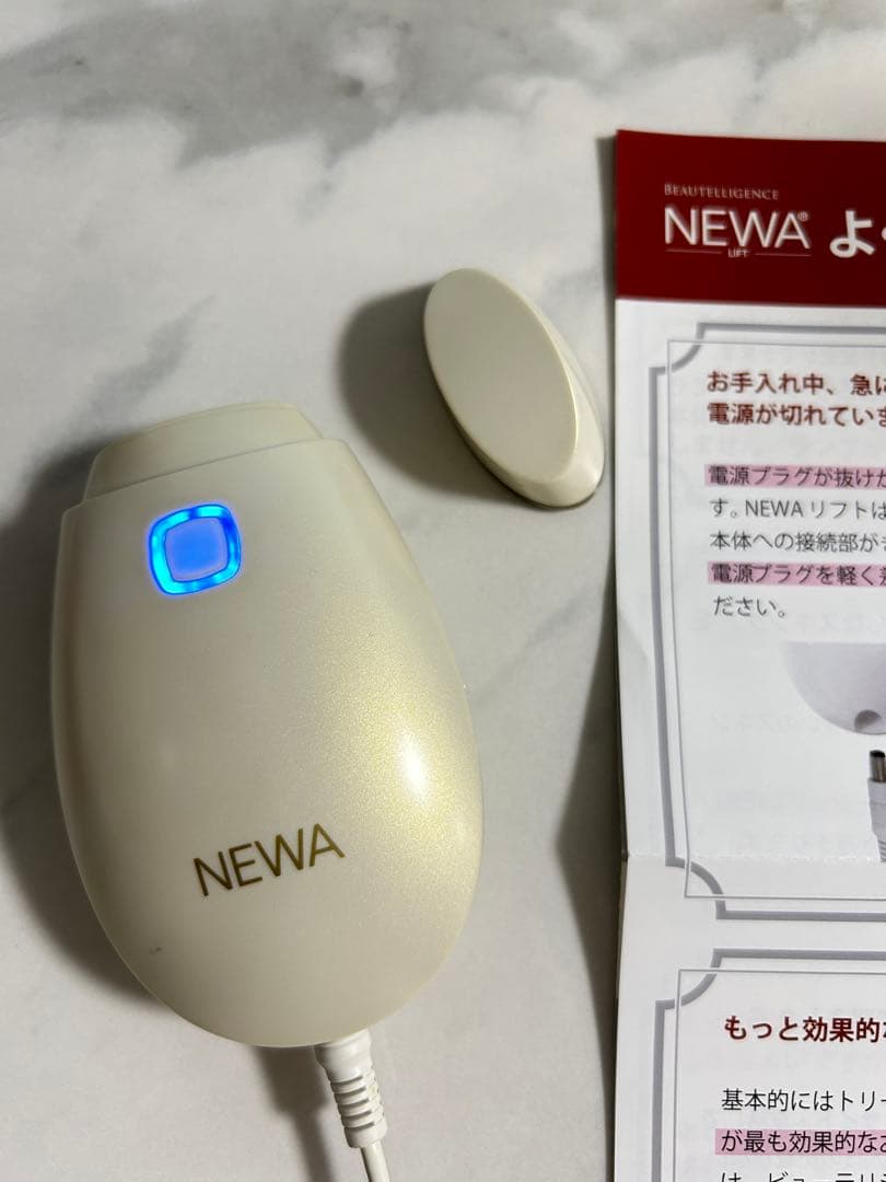 NEWA Lift 美顔器 2020年製　購入証明書　取り扱い説明書あり