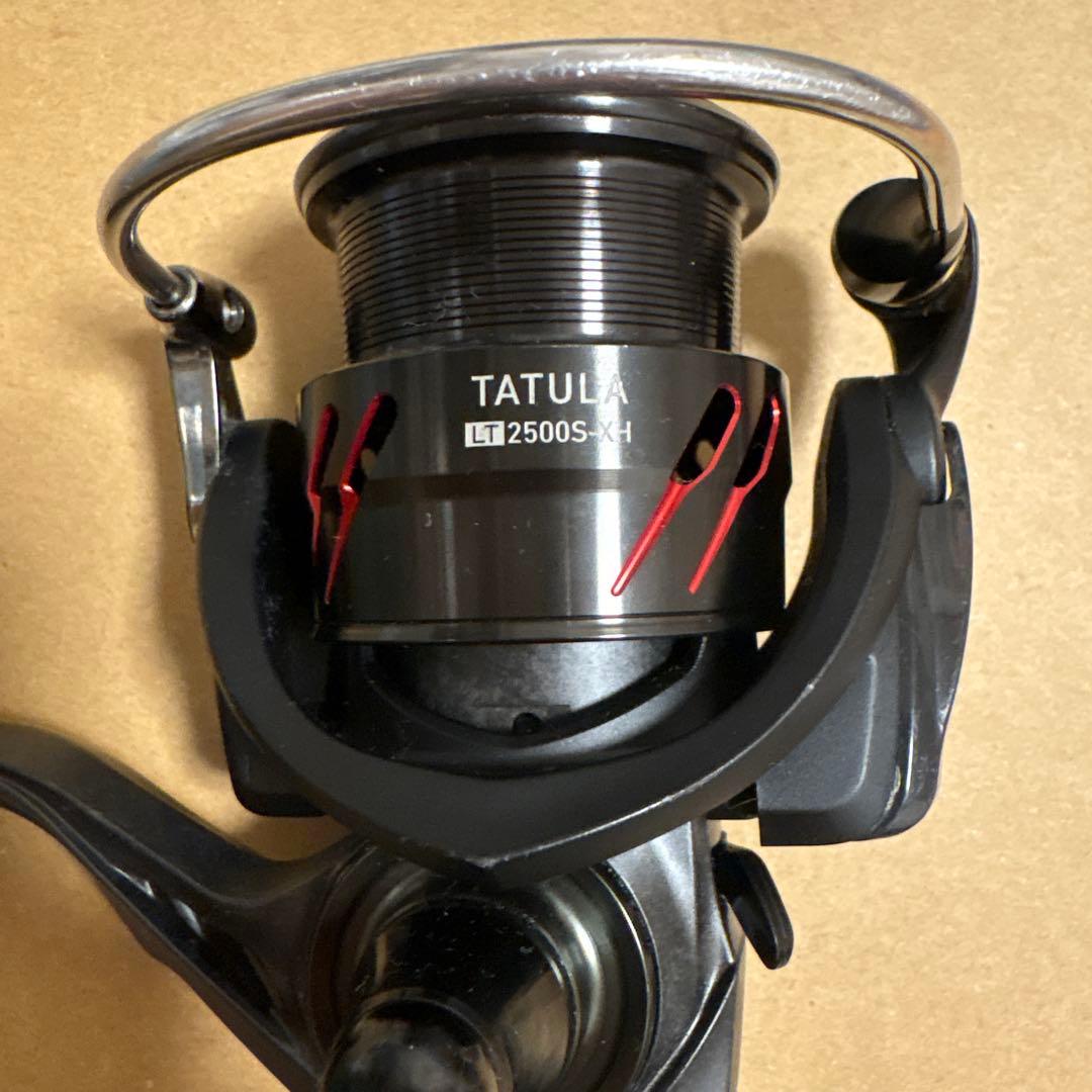 ［人気リール］ ダイワ　18タトゥーラLT 2500S-XH
