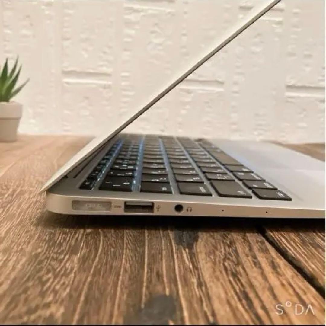 【中古】Apple Macbook Air Intel Core i5