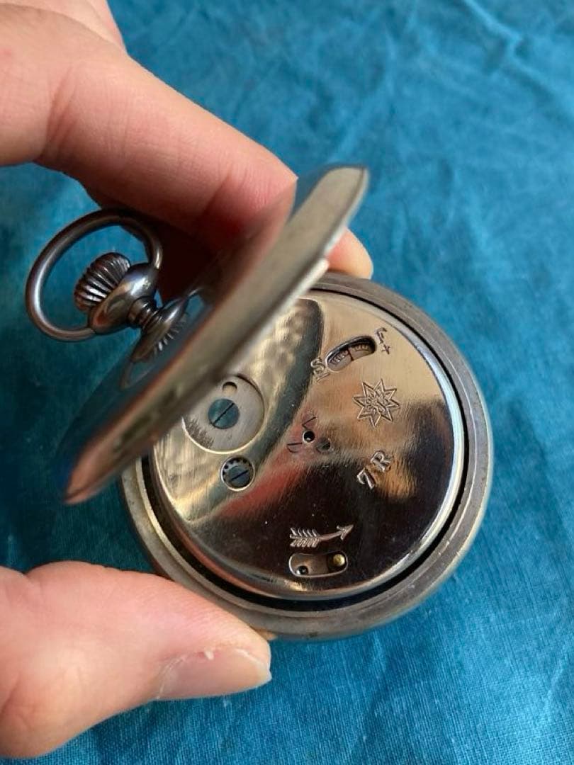 【専用ページ】ユンハンス　懐中時計　稼働品　軍用　アラーム機能付